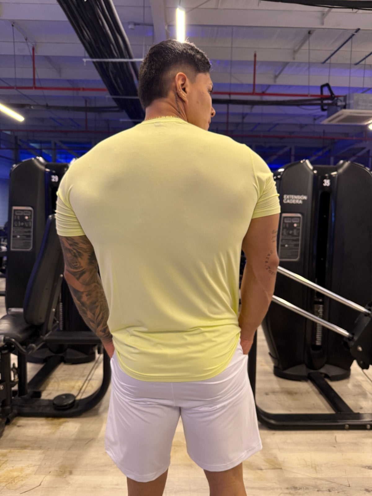 Camiseta Drafit Essentials Amarillo