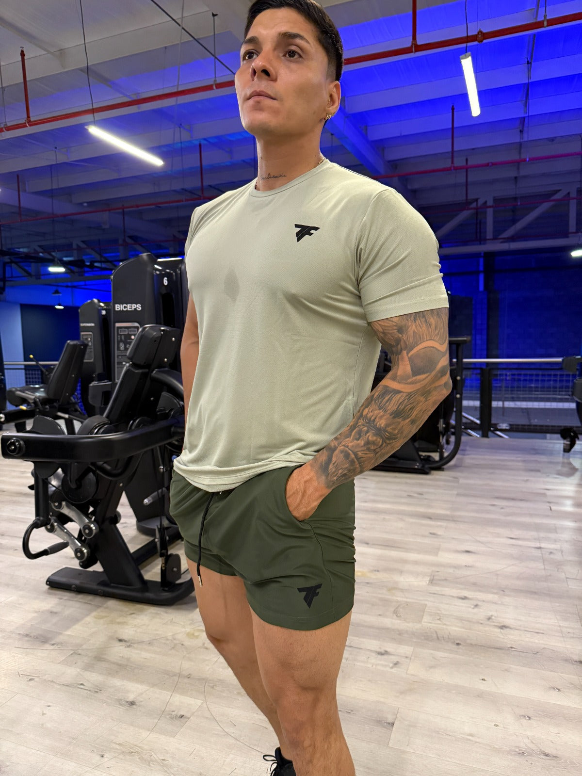 Camiseta Drafit Essentials Lima