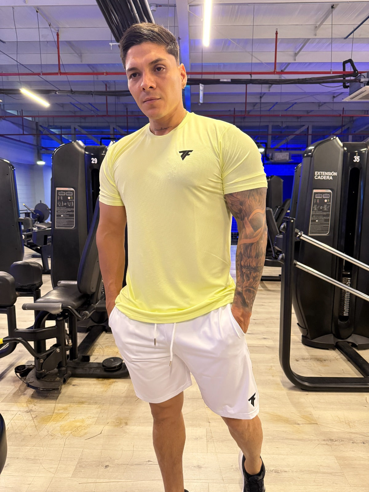Camiseta Drafit Essentials Amarillo