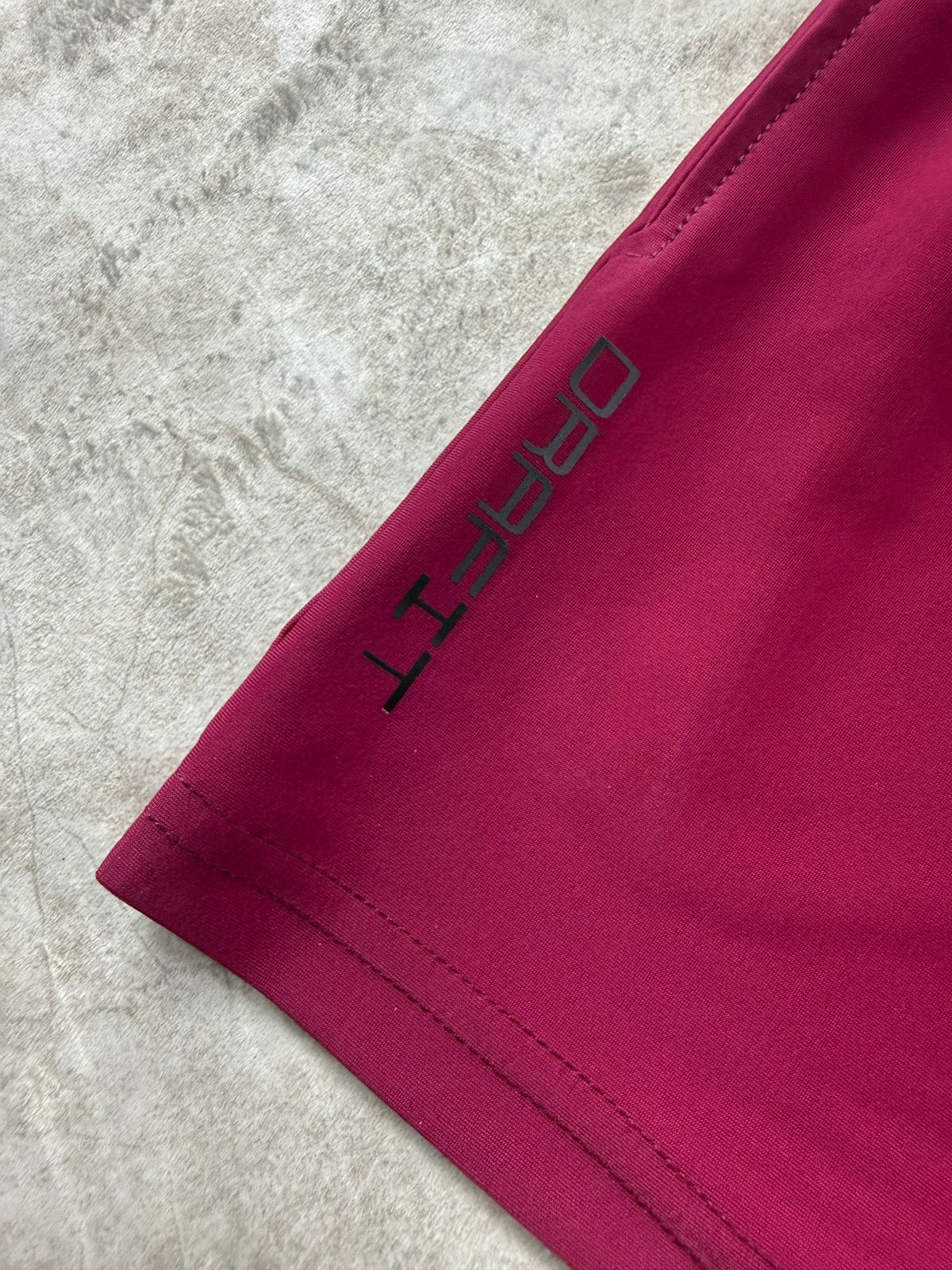 Pantaloneta Corta Vinotinto