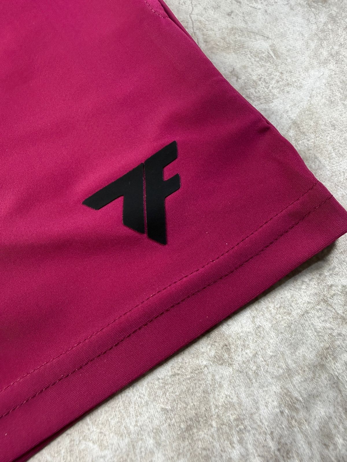 Pantaloneta Larga Vinotinto