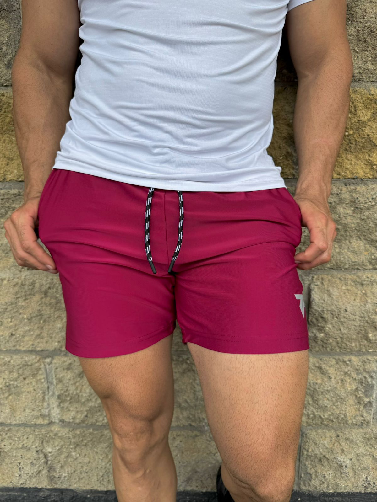 Pantaloneta Corta Vinotinto