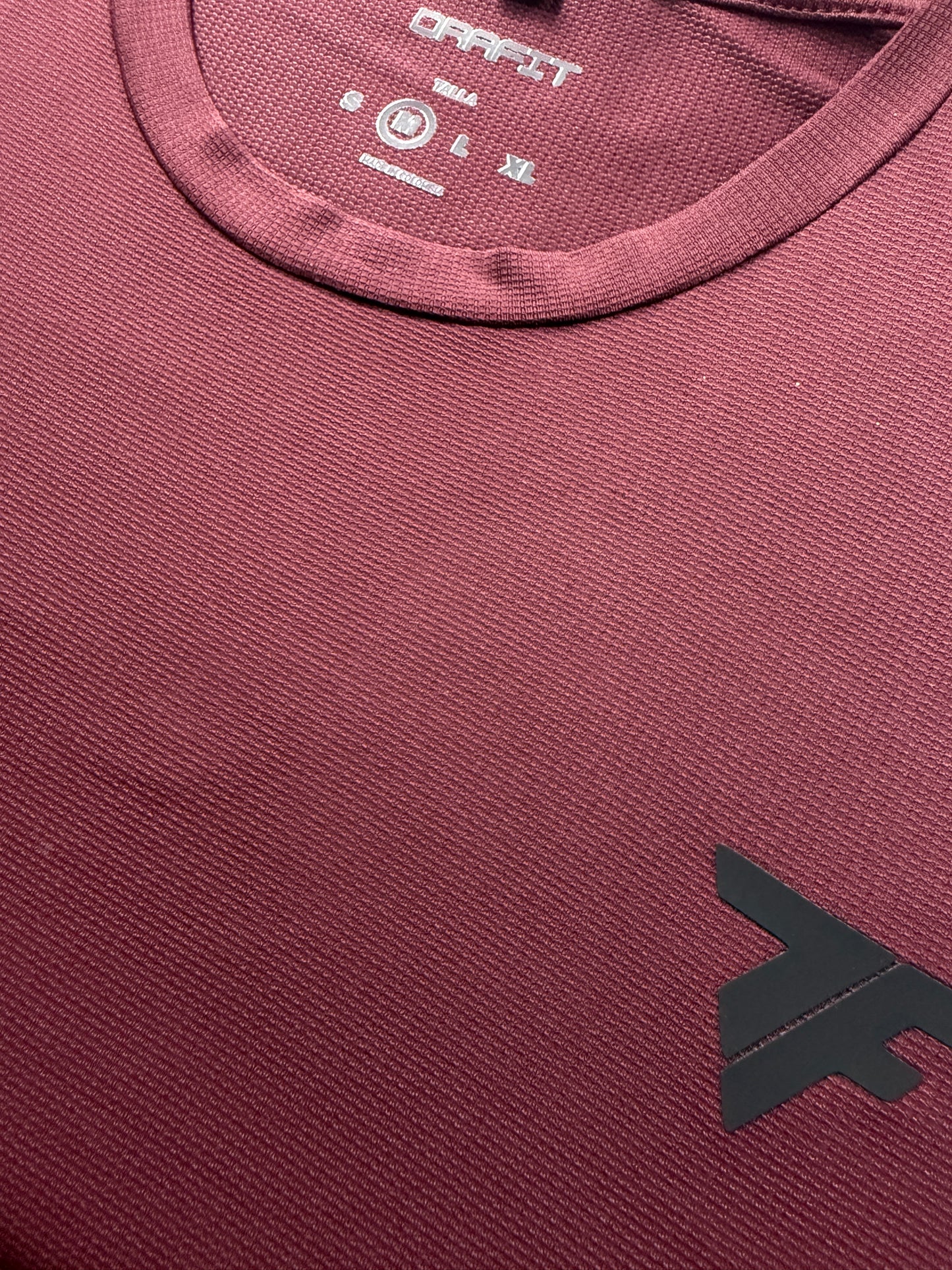 Camiseta Drafit Advance Vinotinto