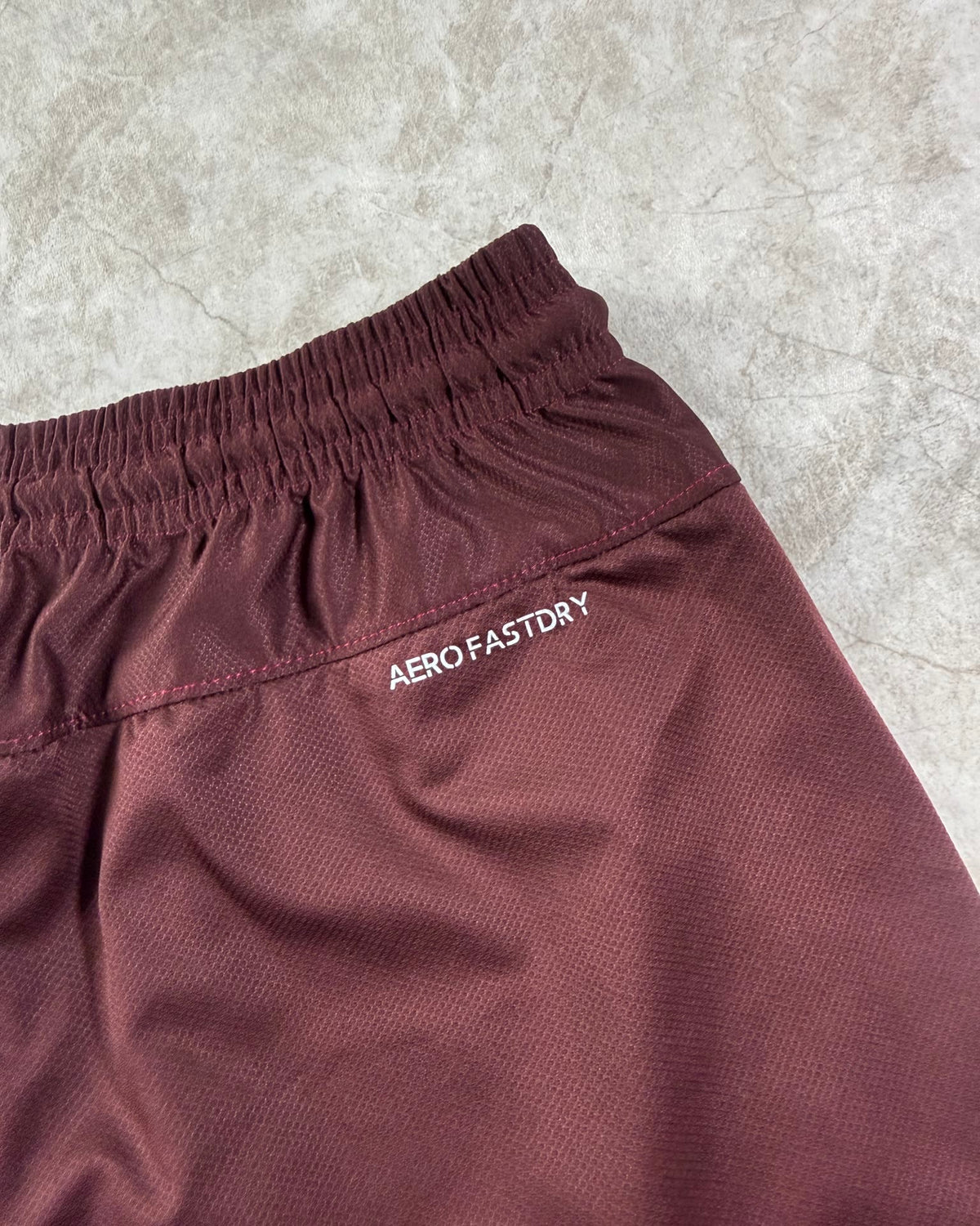 Pantaloneta Deportiva Apparel Vinotinto