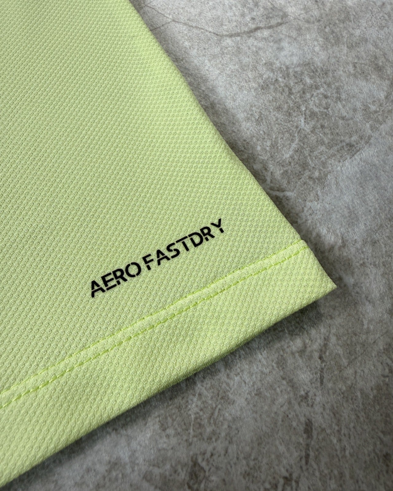 Camiseta Drafit Essentials Amarillo